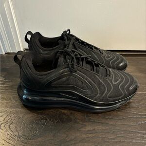 Nike Air Max 720 Sneakers